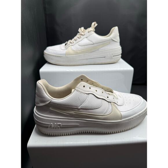 Authentic Nike Air Force 1 Low Cut Sneakers - White - Size 10M main image 4
